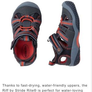 Carters boys waterproof sandals